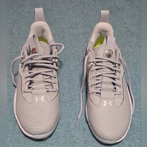 Under Armour Harper 7 Low ST Baseball Cleats in a Grey/White Color Size 10 EUC